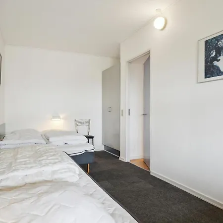Bad, Lejl, 118 Apartment
